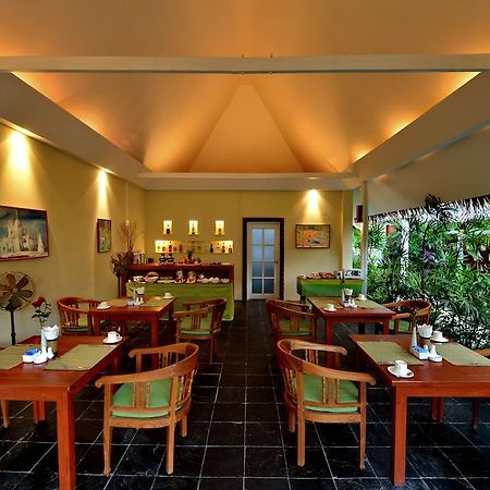 Oasis Hotel Nyaung-U ภายนอก รูปภาพ