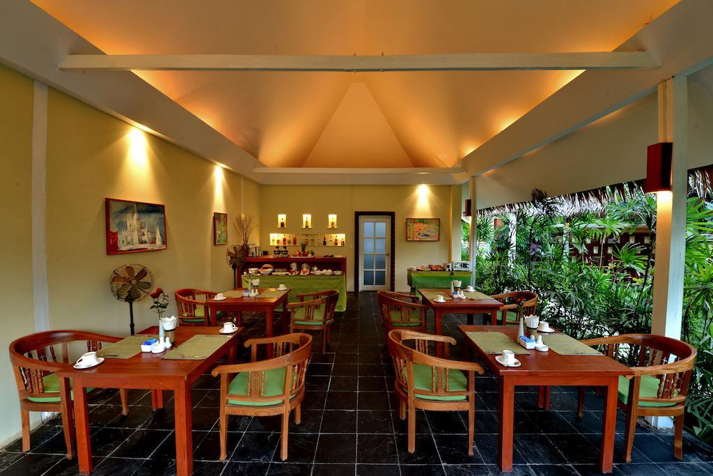 Oasis Hotel Nyaung-U ภายนอก รูปภาพ
