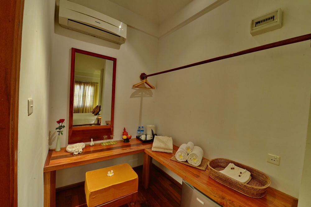 Oasis Hotel Nyaung-U ภายนอก รูปภาพ