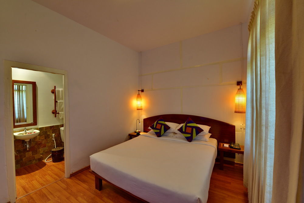 Oasis Hotel Nyaung-U ภายนอก รูปภาพ