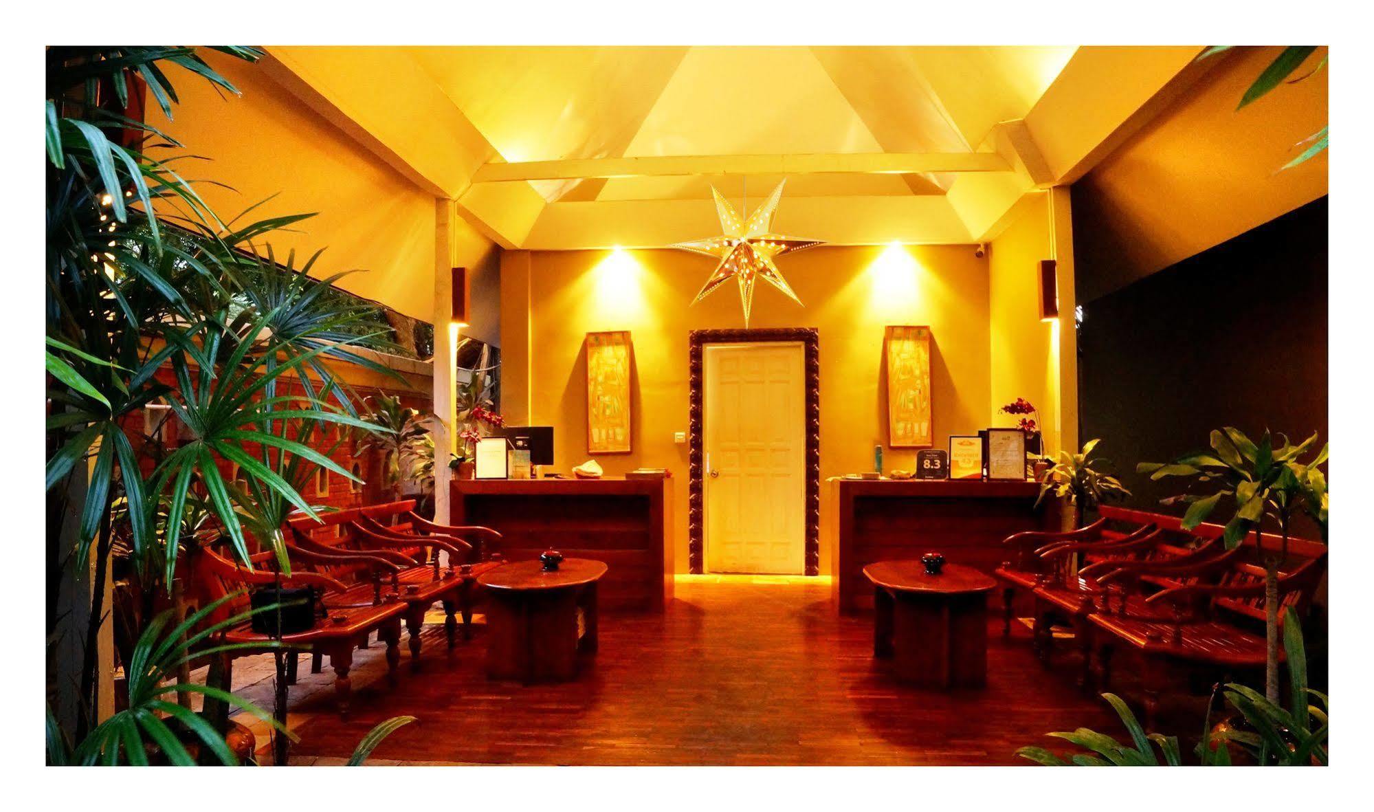 Oasis Hotel Nyaung-U ภายนอก รูปภาพ