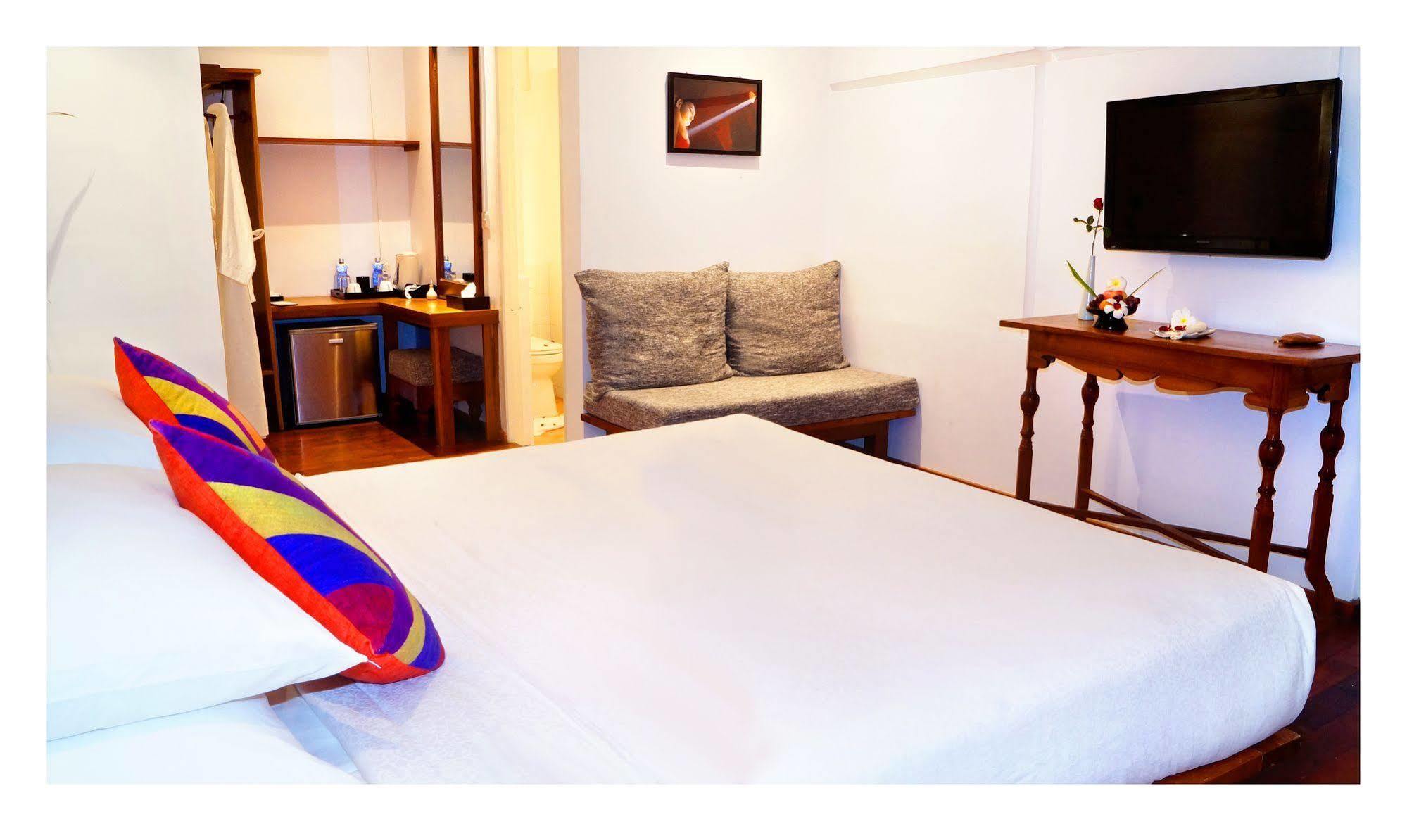 Oasis Hotel Nyaung-U ภายนอก รูปภาพ