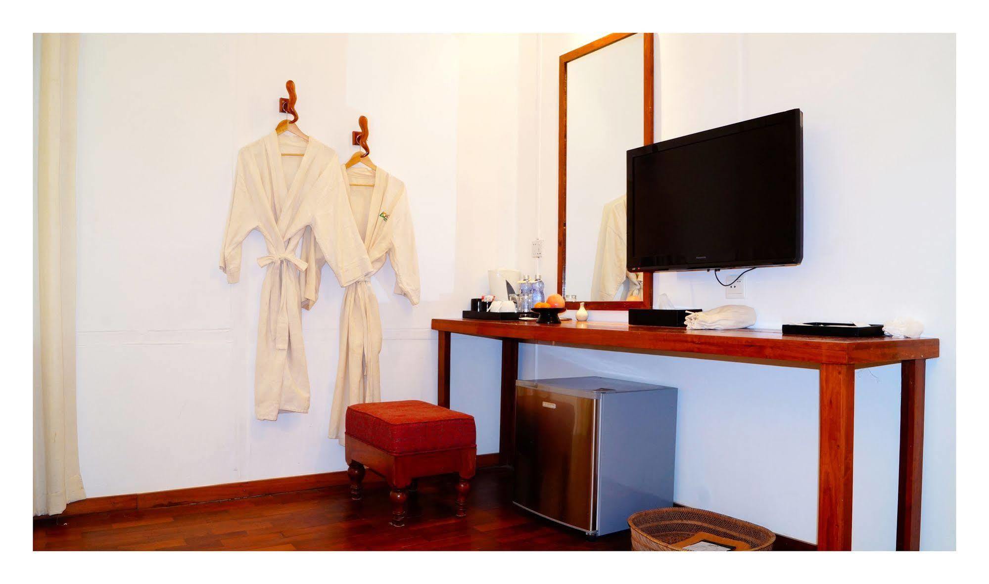 Oasis Hotel Nyaung-U ภายนอก รูปภาพ