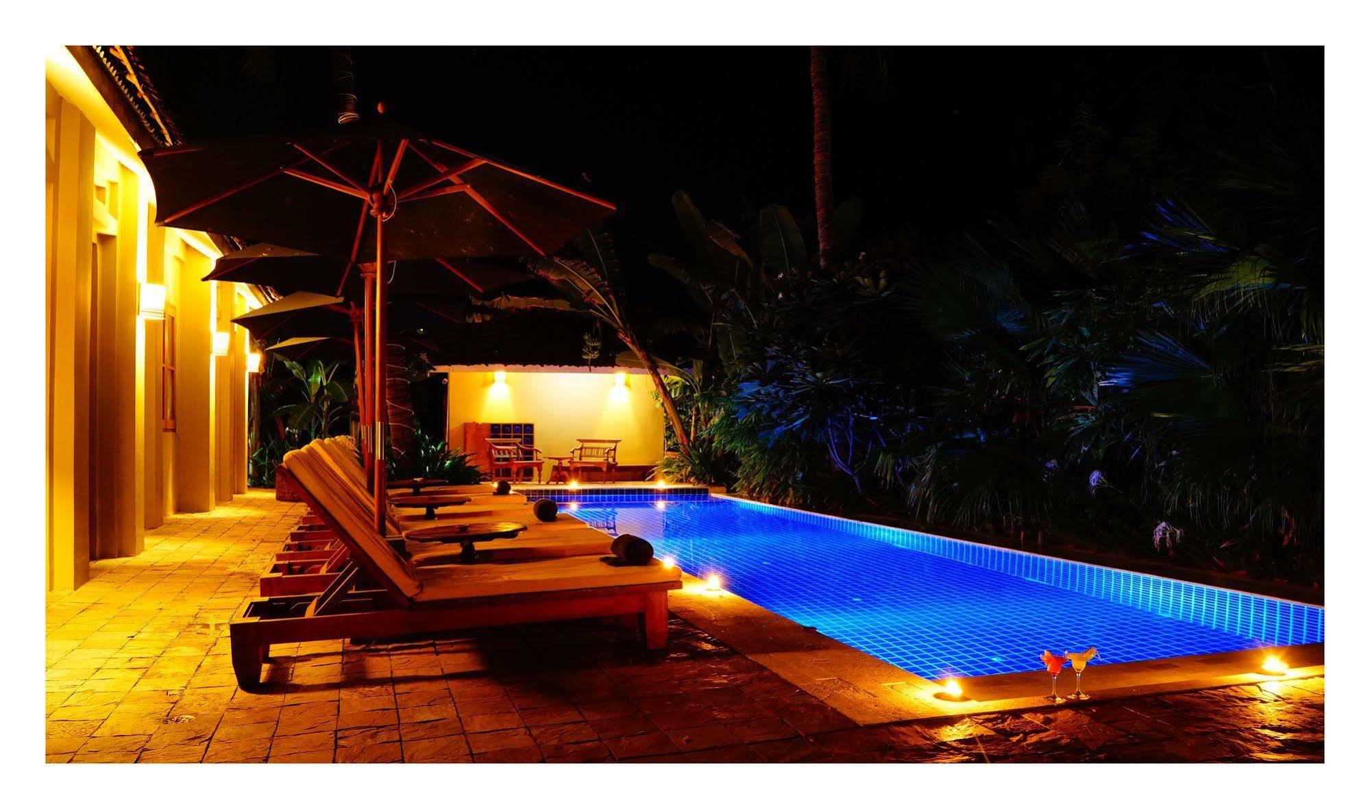 Oasis Hotel Nyaung-U ภายนอก รูปภาพ