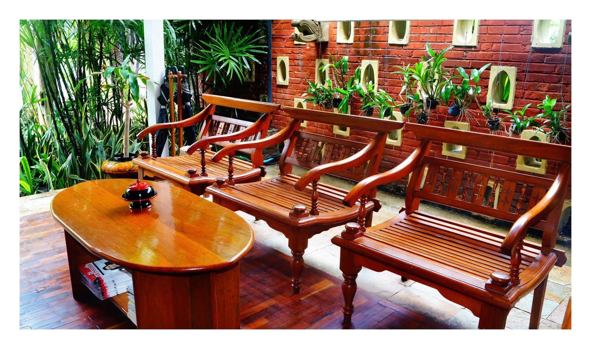 Oasis Hotel Nyaung-U ภายนอก รูปภาพ
