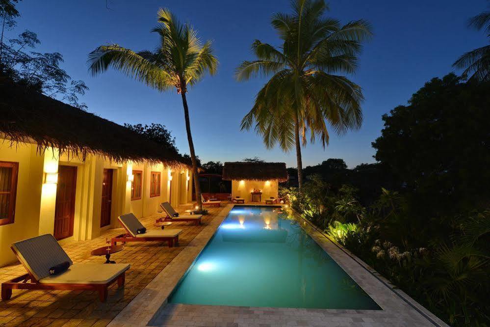 Oasis Hotel Nyaung-U ภายนอก รูปภาพ